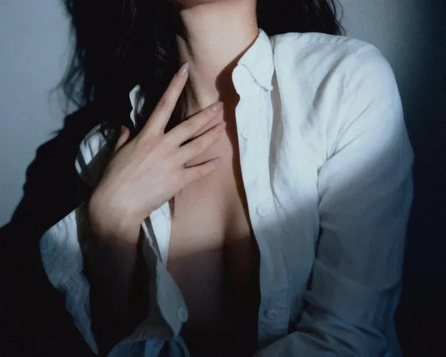 When the shirt still smells like you [F] by Delicate__Thorn