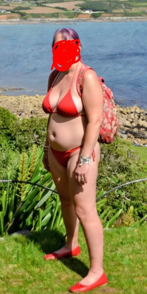 When the weather is cold and wet I need reminding of summer by magnum1500