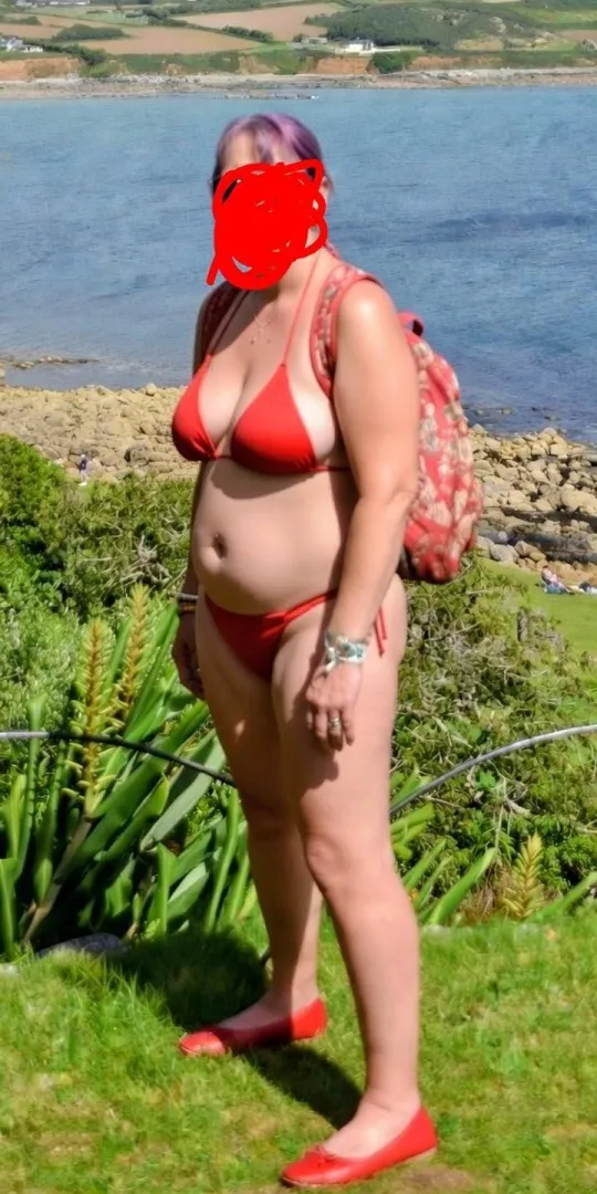 When the weather is cold and wet I need reminding of summer posted by magnum1500