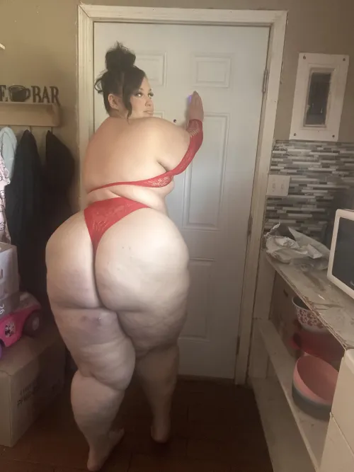 When you come home, I’ll be cooking in my lingerie for you by Lenatheoggg