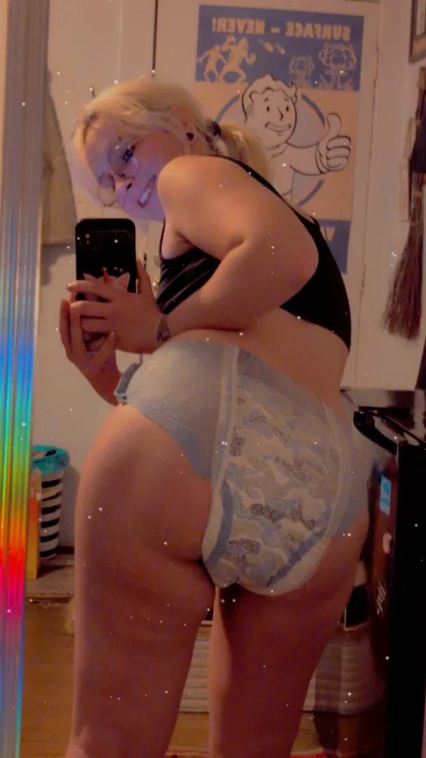 When you run out of diapers you find ways to improvise posted by panderdab