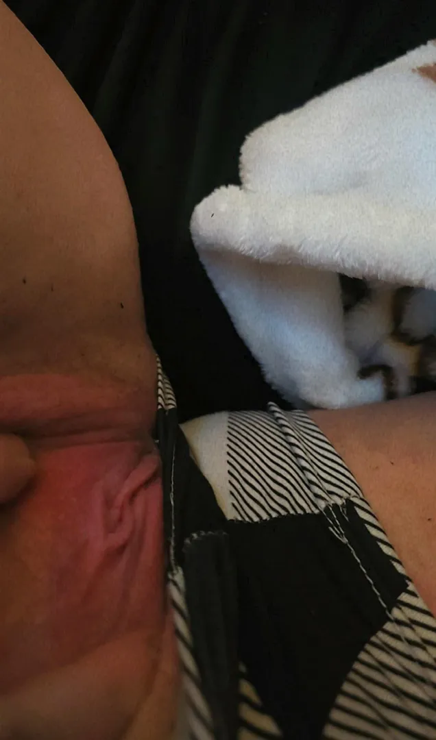 When you still dont have power, play with pussy. posted by Vixen_Creme