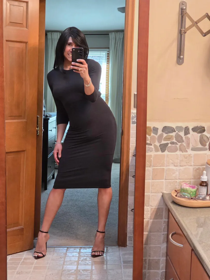 When you wear a dress you establish a relationship with it. It shapes you and directs your motion and you give it the life it was meant to have!      posted by AmandaTaylor8