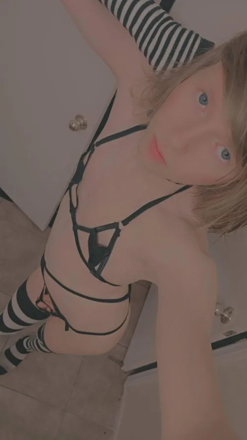 When's our date? by moxthevox