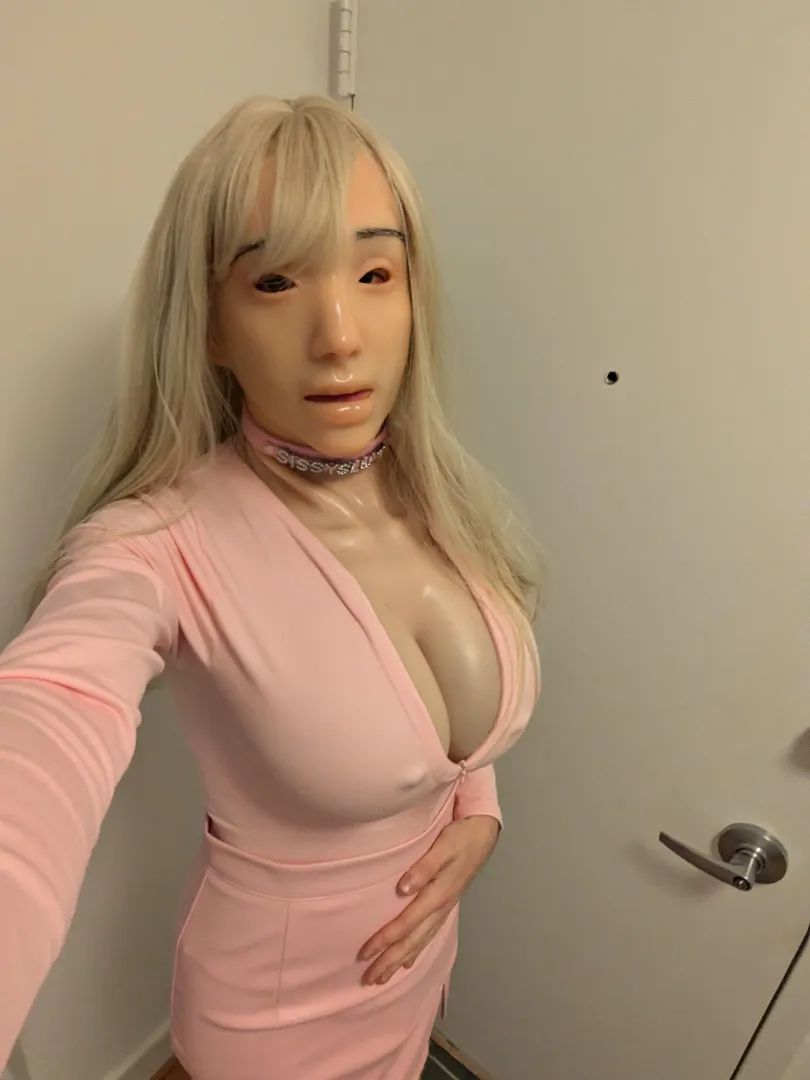 Where can I find a mask with better eyes? posted by [deleted]