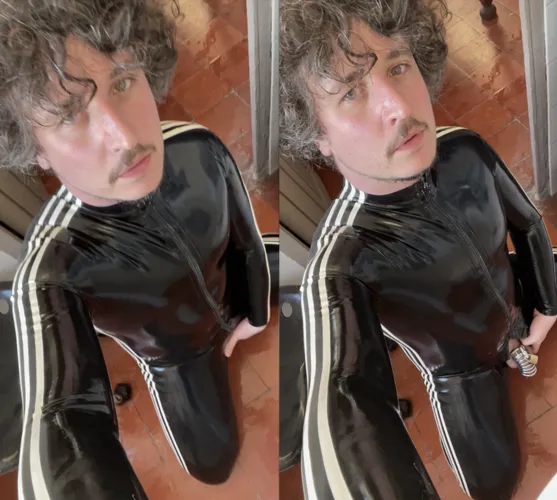 Which pic is better ? Thanks !! by ConstructionEasy3750