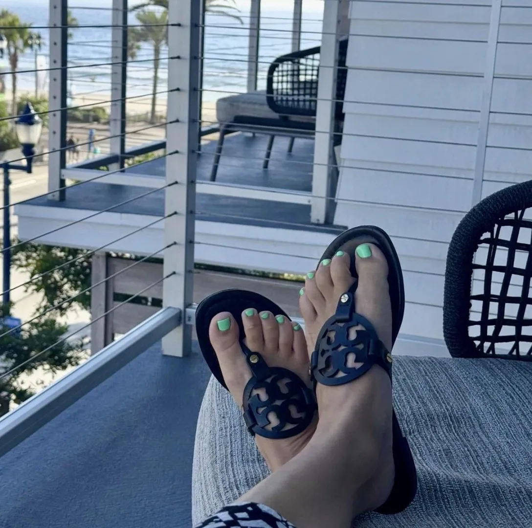 Which view is better? Please start your morning off right with pic. posted by RoomKeySecret