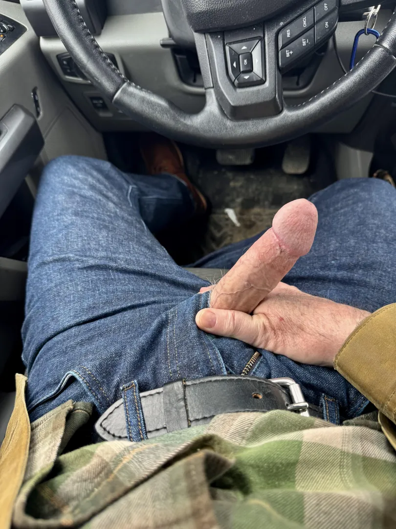 While a friend was getting a medical procedure I was scrolling your naked selfie posts and… posted by funwhilewifesasleep