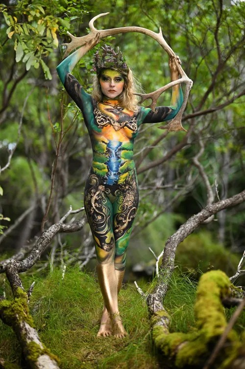 Whisperer of the Wilderness bodypainting in the Icelandic forest. Took over 7 hours to complete front and back (photo and videoclip)! by Bodypaintartventures