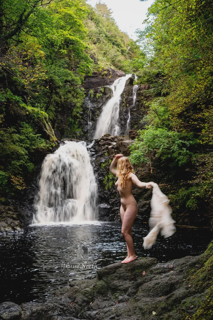 White ribbons, green moss & inviting pools... posted by Ysbryd-Noeth