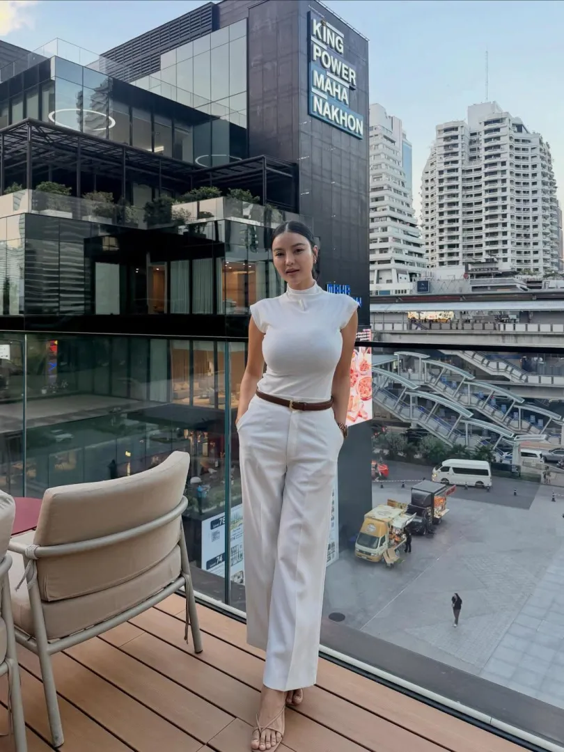 white tee posted by figurephilosopher