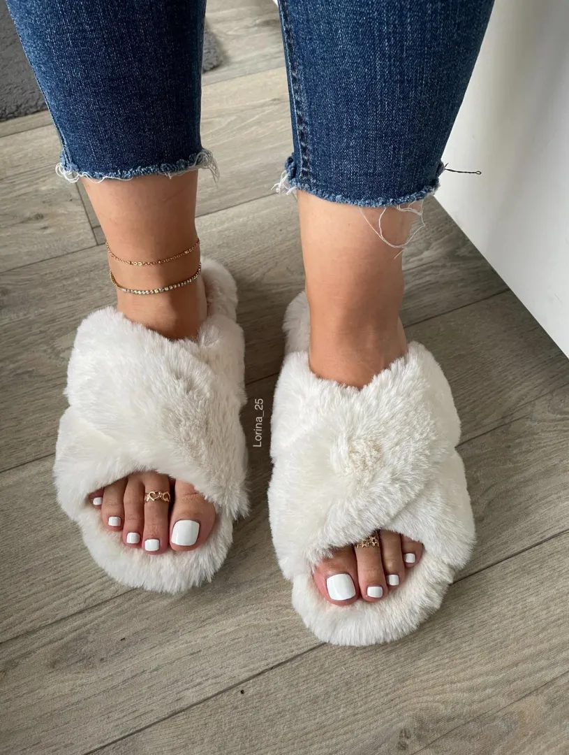 White toes in my slippers posted by Lorina_25