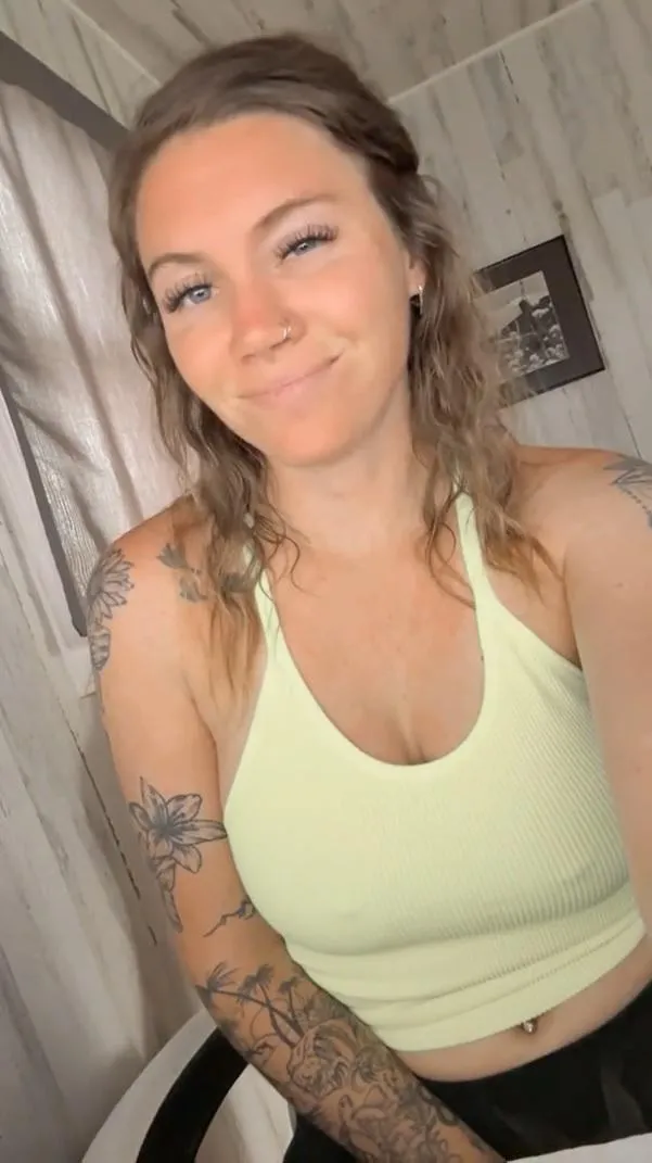 Who can go 3+ rounds with a blonde girl like me? posted by SweetEchloXO