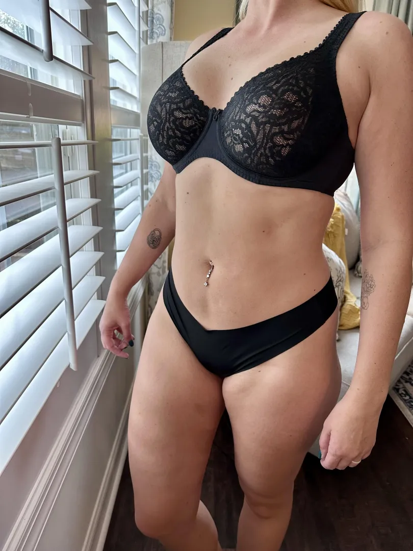 who else likes to walk around in their underwear?  posted by MandyB_