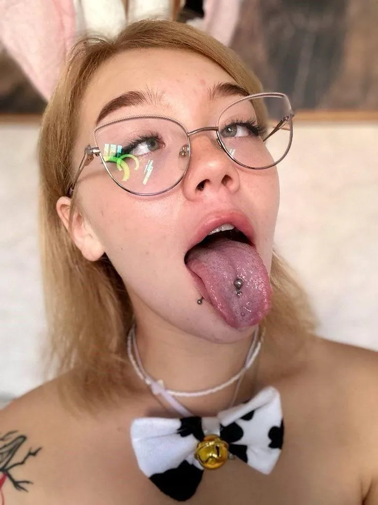 Who is it? posted by Previous-Story-3563