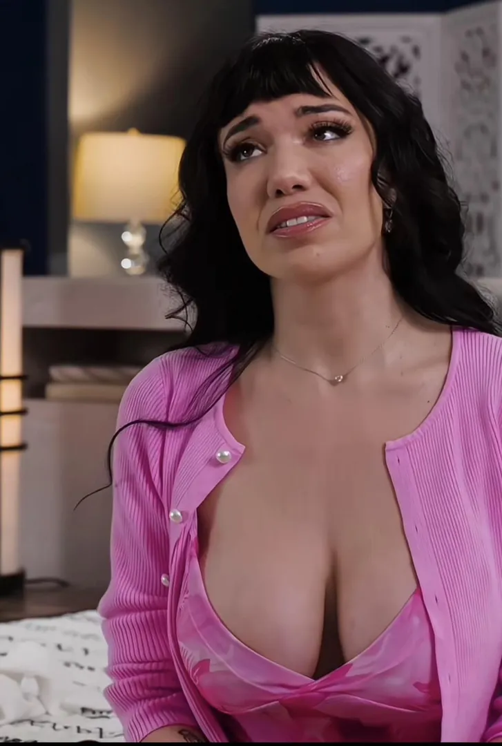 Who is she? posted by Clean-Situation149