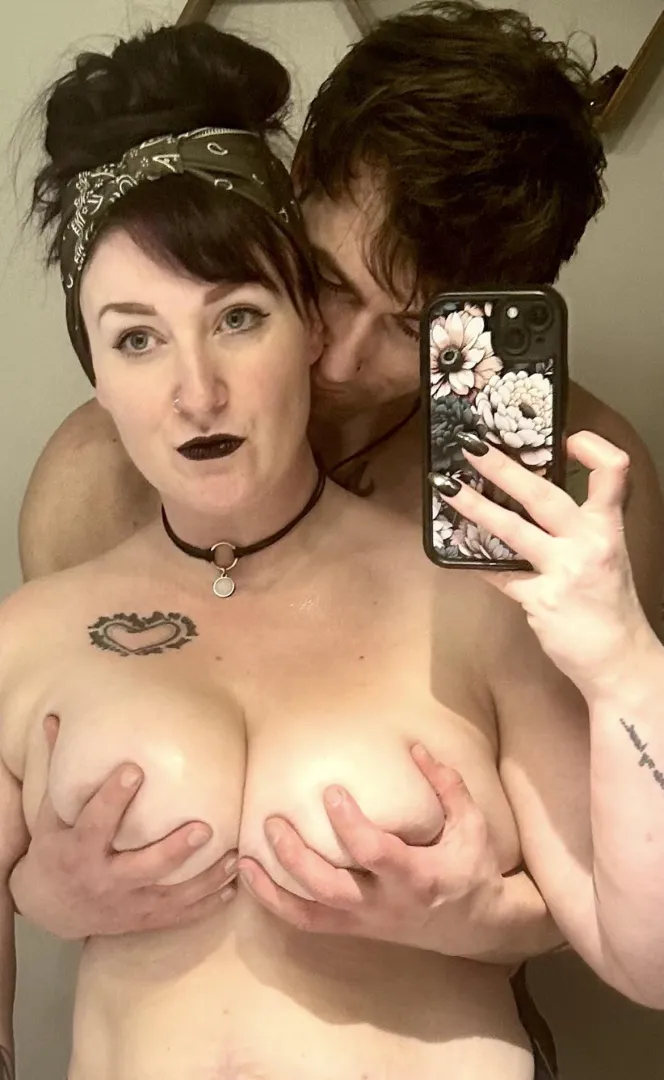 Who needs a bra when you have a big strong man  posted by Kingofkilling333