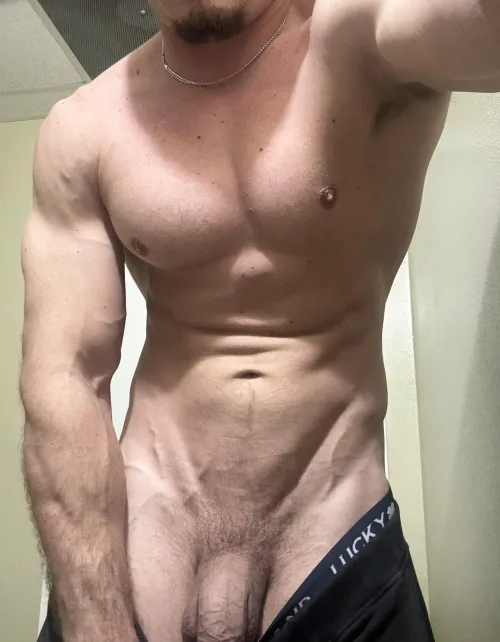 Who trying to meet by GABEGIRTH