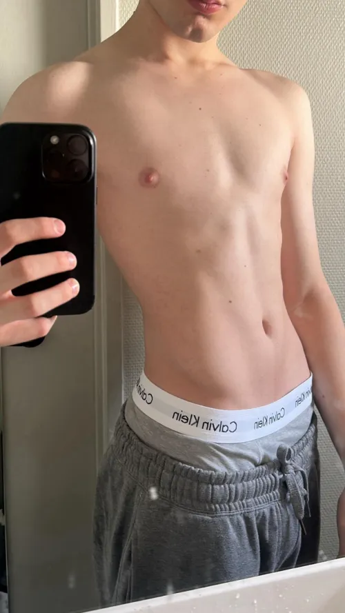 Who wanna Take my virginity by Legal_Seaweed9025