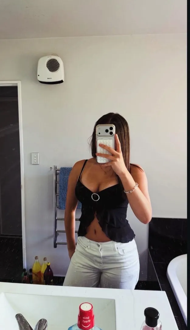 Who wants a taste of this xx posted by Sad_Breath_6923