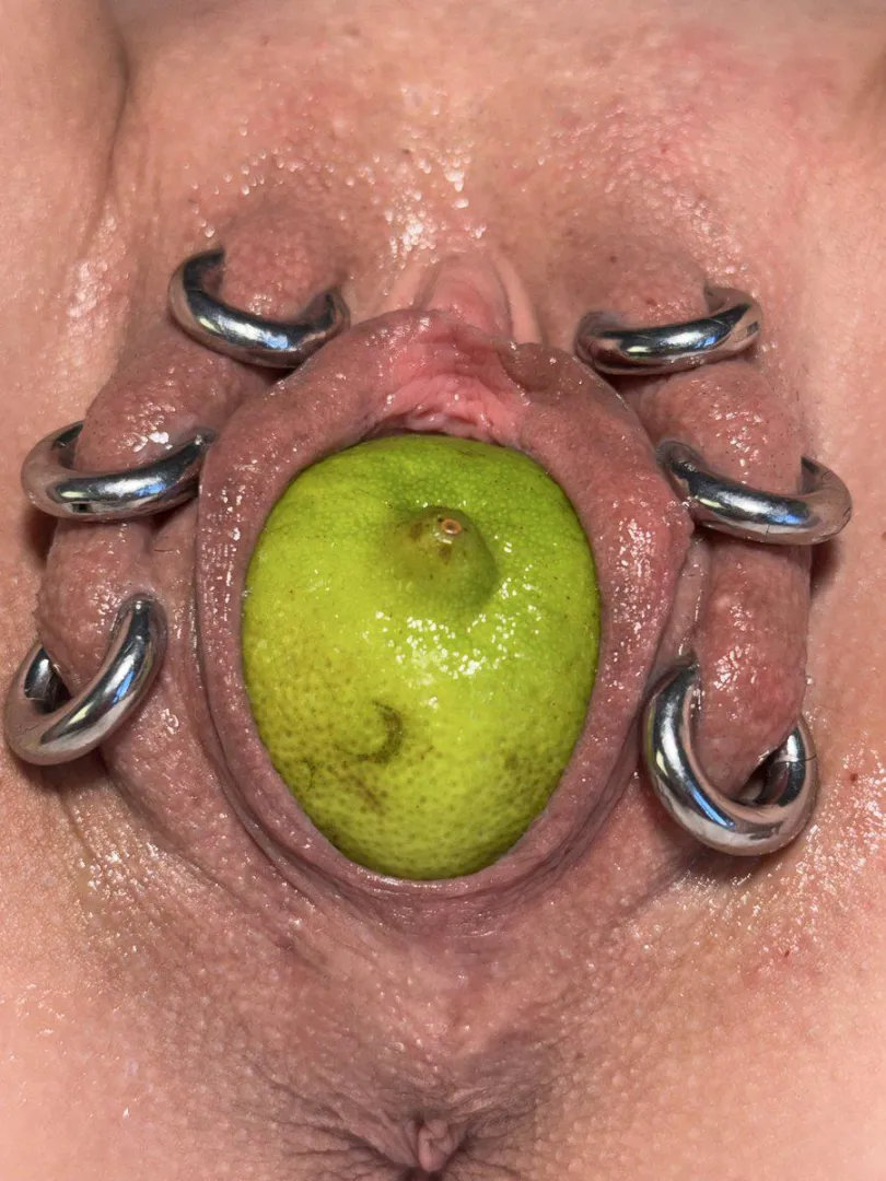 Who wants fresh fruits? posted by Dirty_Molly