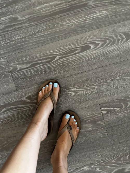 Who wants my feet? by athenasfeet13