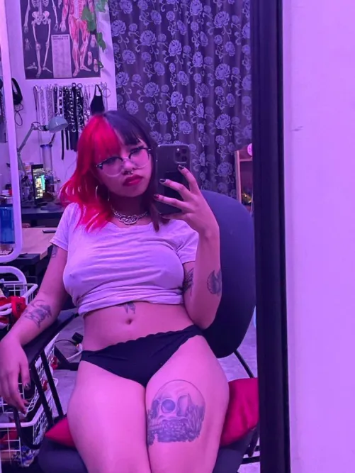 Who wants to bury their face on my body??? by Rei_brooks_00