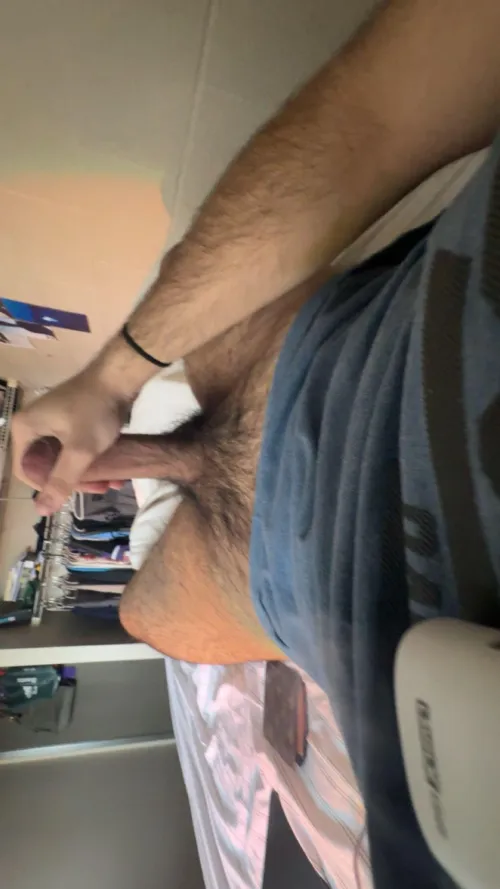 Who wants to jerk off with me? Dm me by Shoddy-Government918