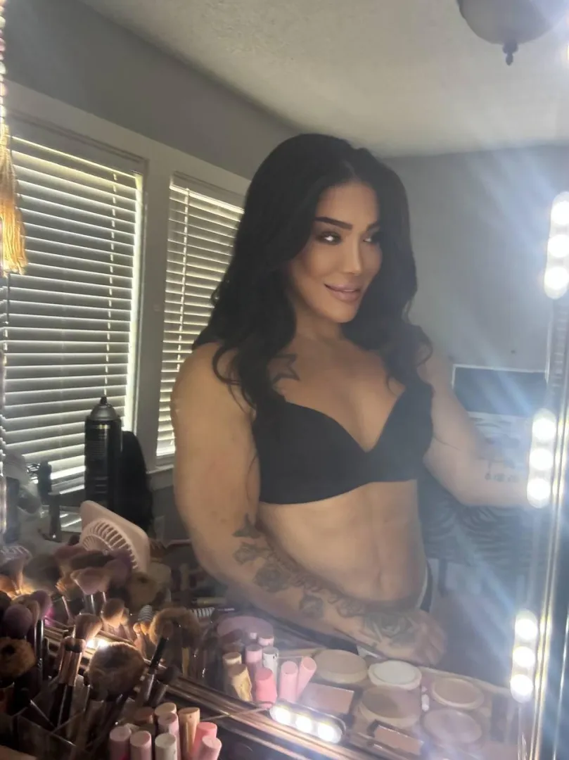 Who wants to play with me?  posted by annatransxo