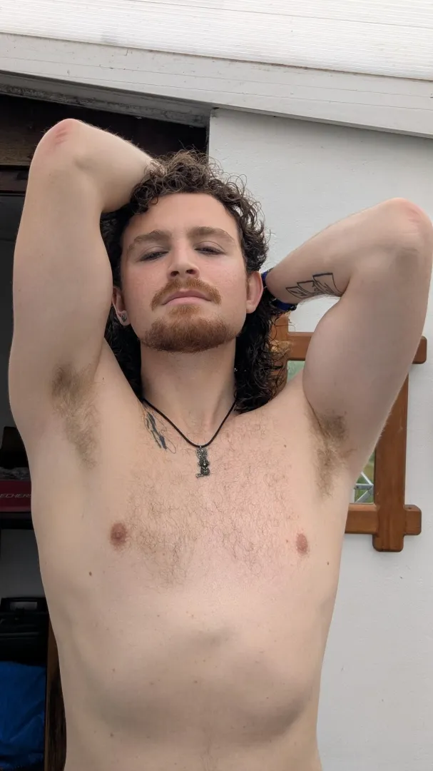 Who wants to sniff first posted by cwmgwtter69