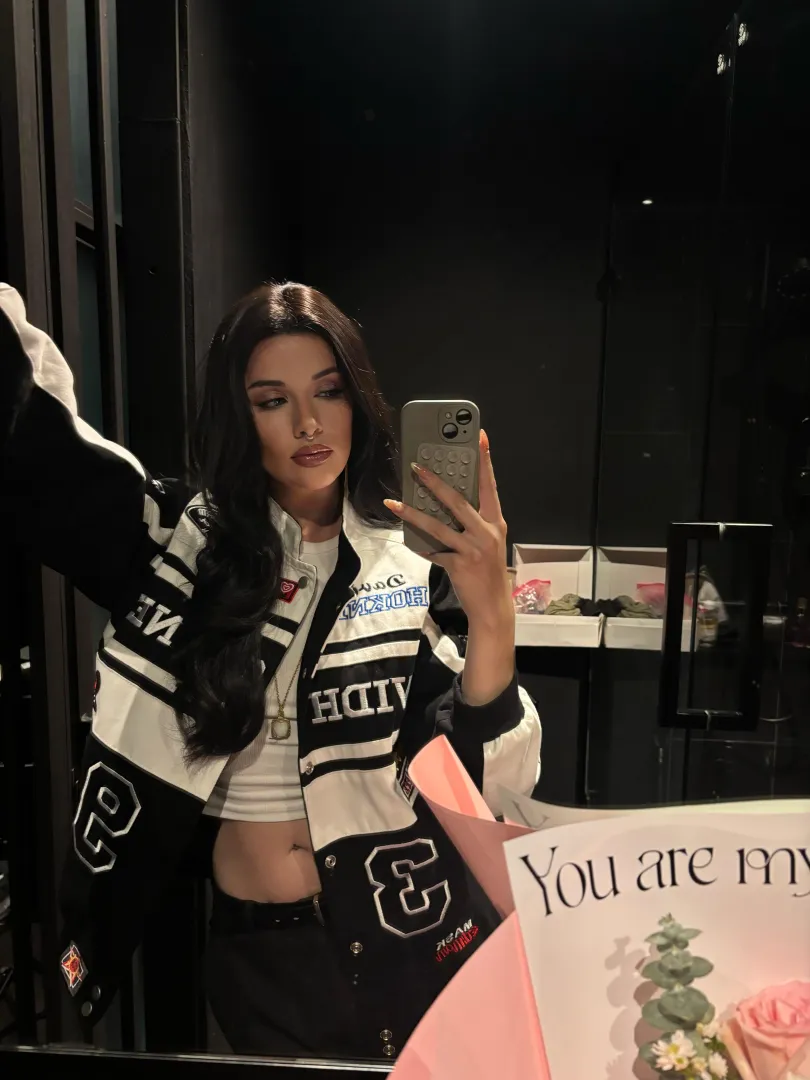 Who wants to sponsor my vintage designer shopping trip in Bangkok today?  posted by NoctraAbyss