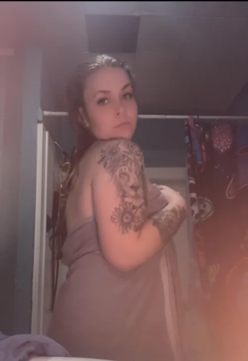 Who wants to take a shower with me by wildxxxflower