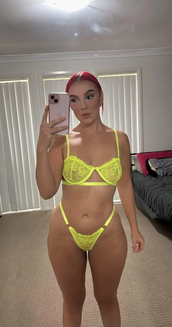 Who wants to taste a redhead milf? posted by GoldenInfernox