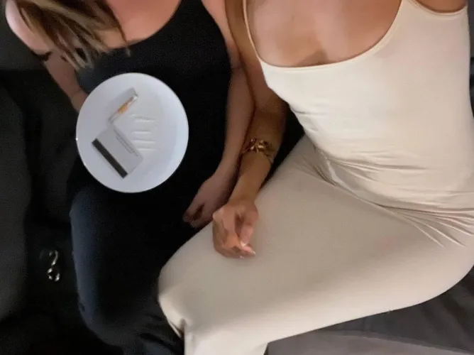 who wants to watch us do our last two lines? 21f by unholyangel808