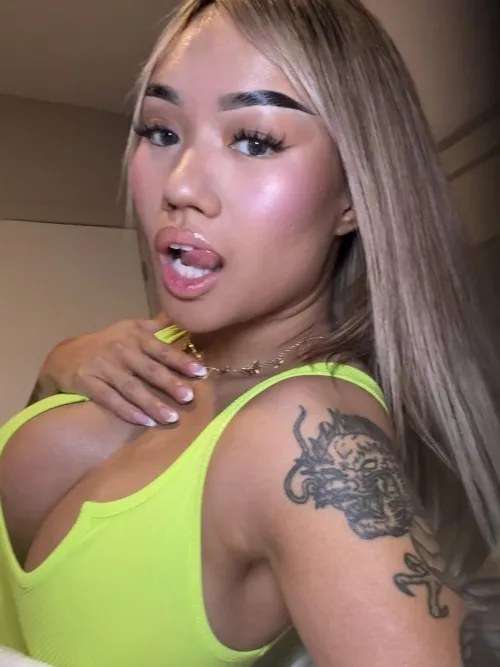 who’s gonna leave hickeys all over these??? by thekehlanikieu