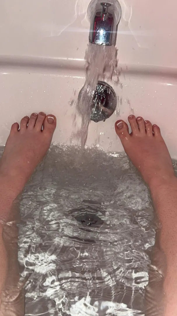 Who’s gunna spoil their goddess today?! posted by Angel_Maddi3