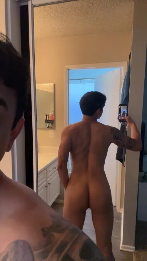 Whos hosting rn? Looking for hung masc tops that want a bj by Imfamousasf18