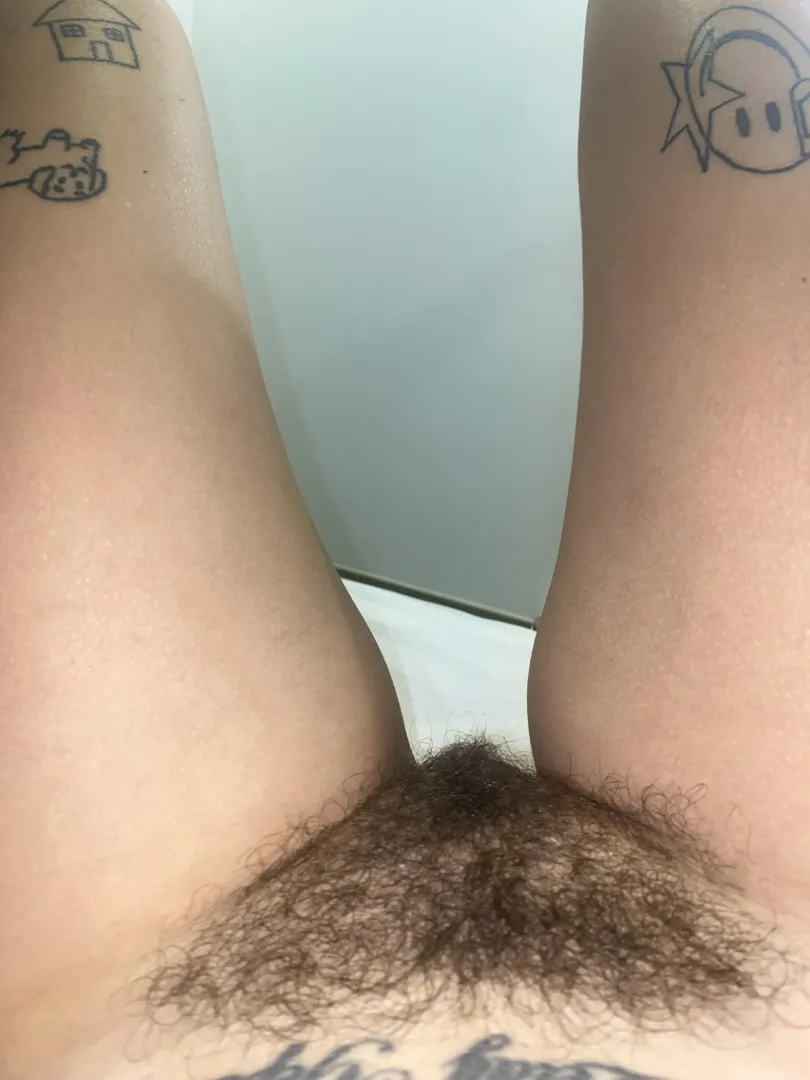 Who's into my full bush? posted by GyalllWhispeers