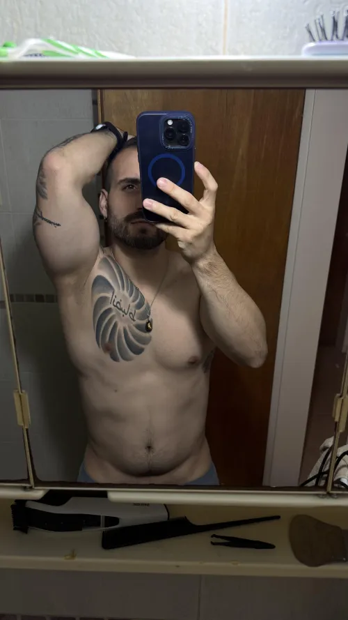 Who’s sucking on them  by Lunetrah