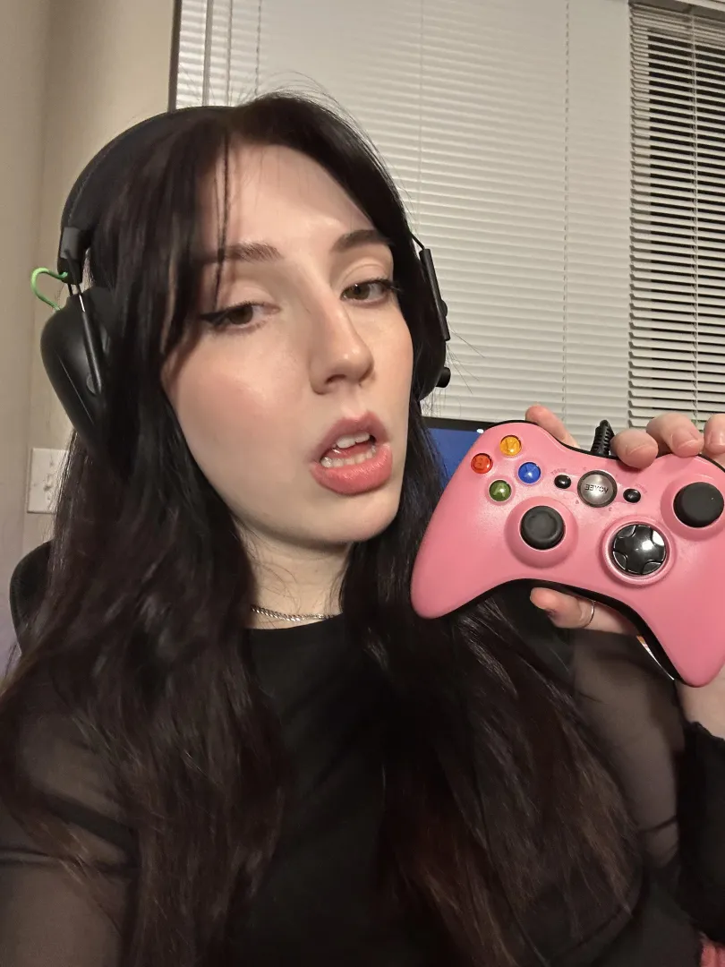 Who’s trynna play w me?  posted by ZucchiniUpset1538