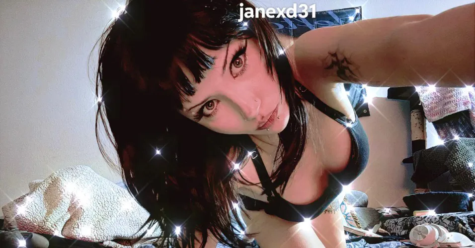 who’s up for a drain from your fav goth goddess  by janexd31