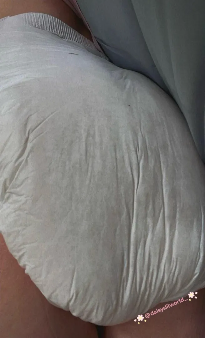 Why does my bottom feel so warm & squishy? Maybe it’s a good thing daddy keeps me in diapeys?  posted by daisyslilworld_