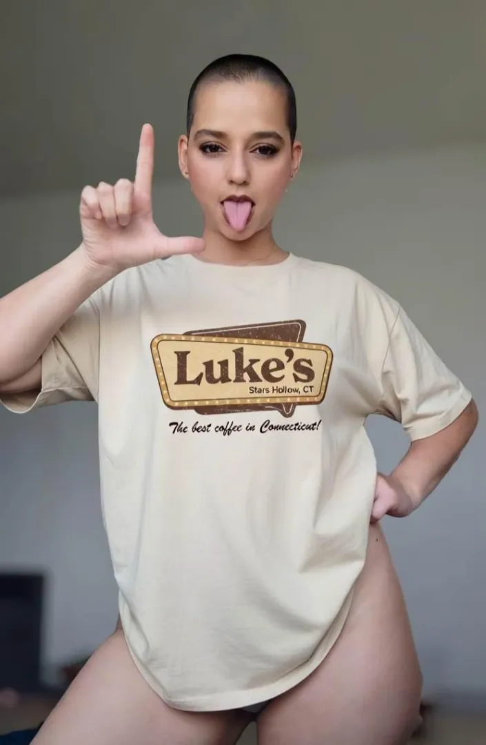 Why would I want a sugar daddy when I can have it all for nothing??? I love having subs, pets, simps!!! posted by rahelbald