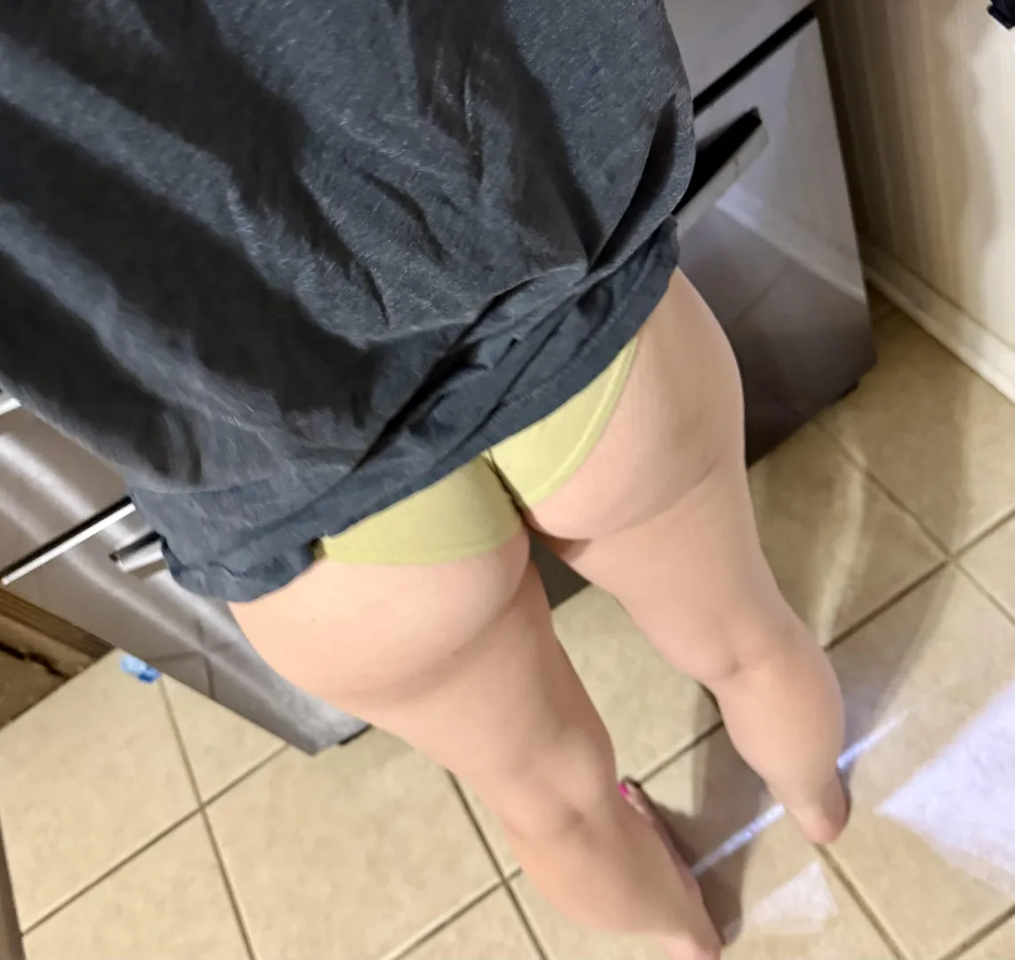 Wifebutt posted by W0rshipHerBody