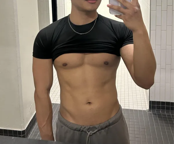 Will be in the city till Saturday. Tops dm me by Eleazaaar