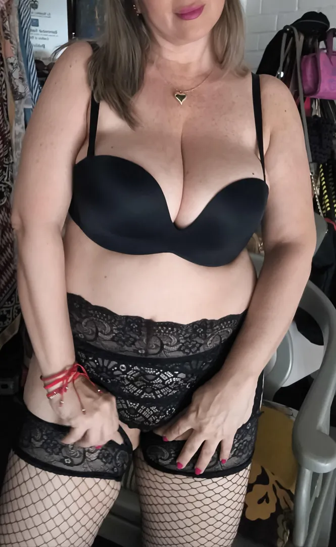 Will you breed me daily if I lived next door? posted by oldbustyymom