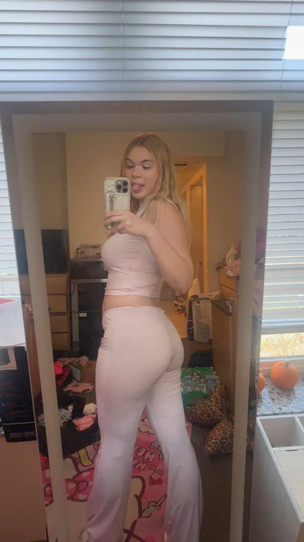 Will you fuck me after seeing this? posted by britneybelmont