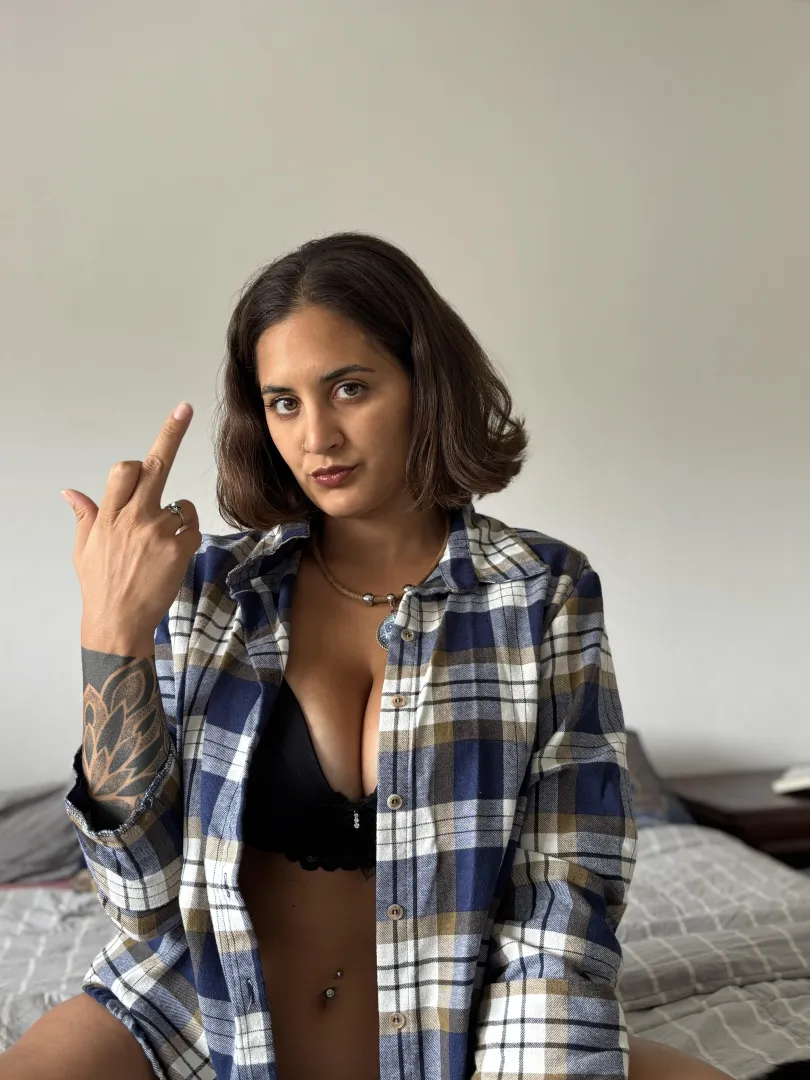 Will you thank me for making me raise my finger? posted by xlatingeisha