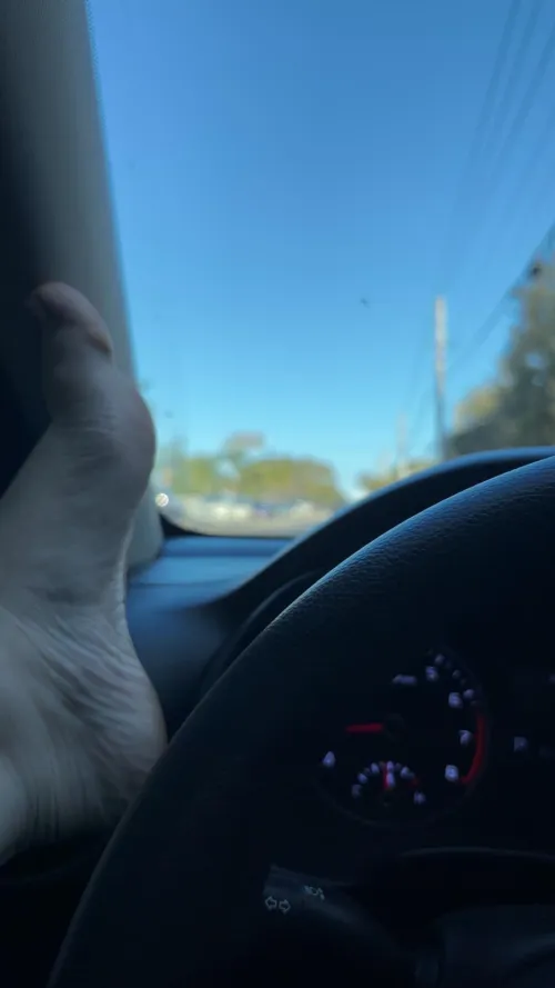 Windshield feet by Nikisweetmilf