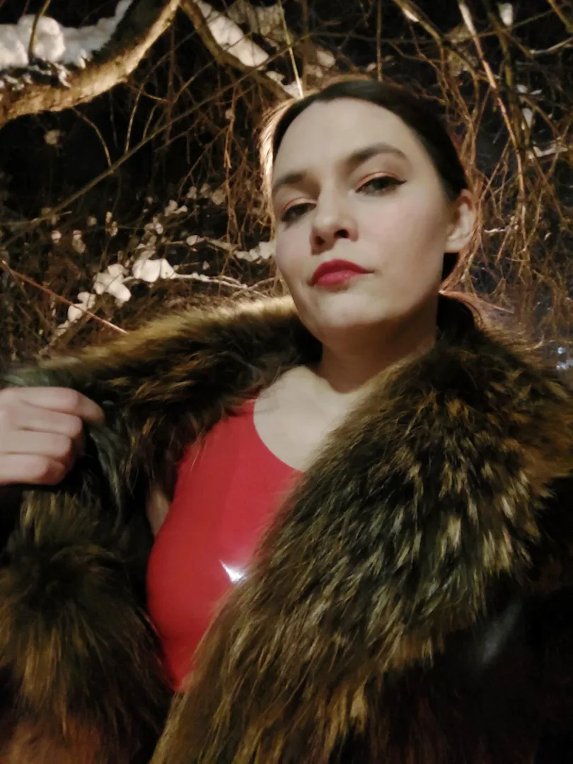 Winter walk. In the evening no one will notice the latex under my fur coat. posted by Mistress_Priest